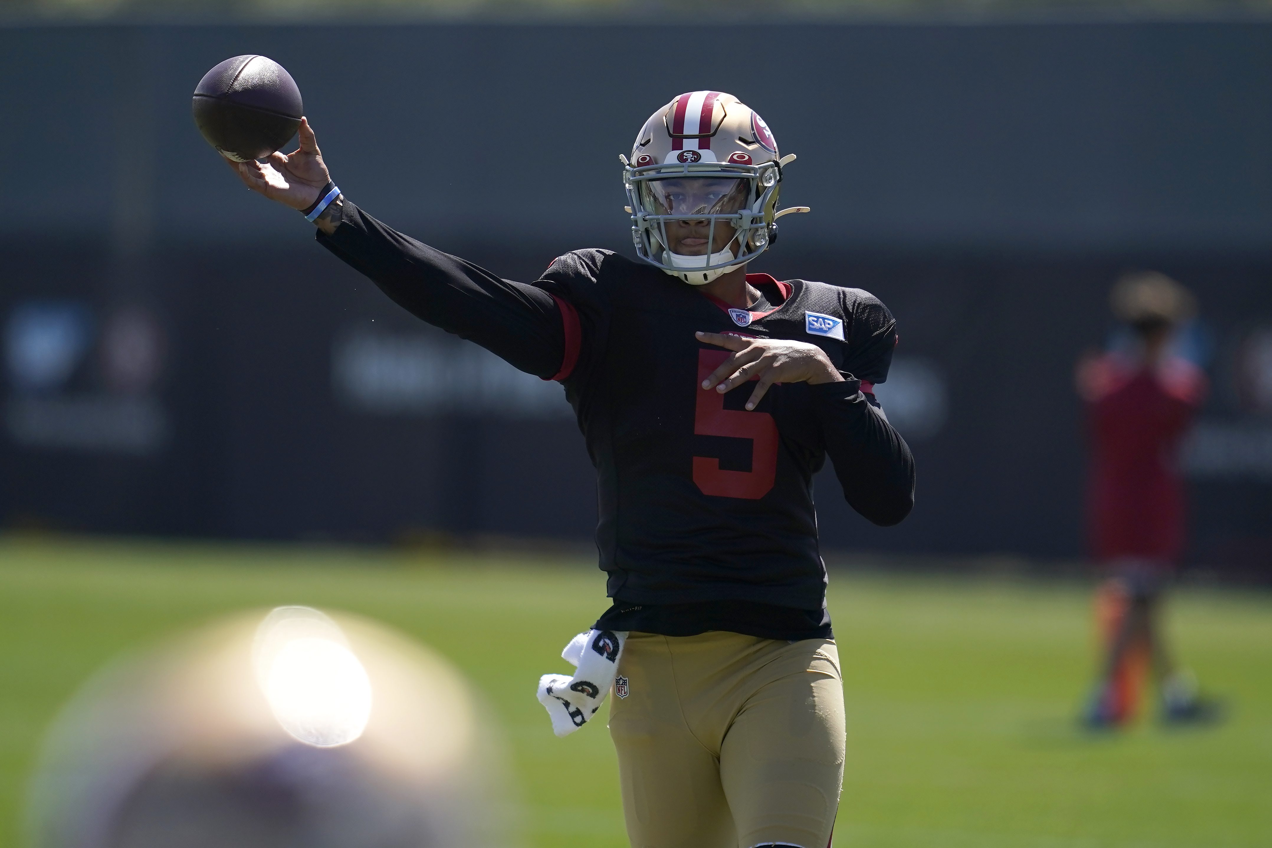 Passing Props (e.g. QB Yards) for San Francisco 49ers vs. Arizona Cardinals  – Odds, Picks, Predictions