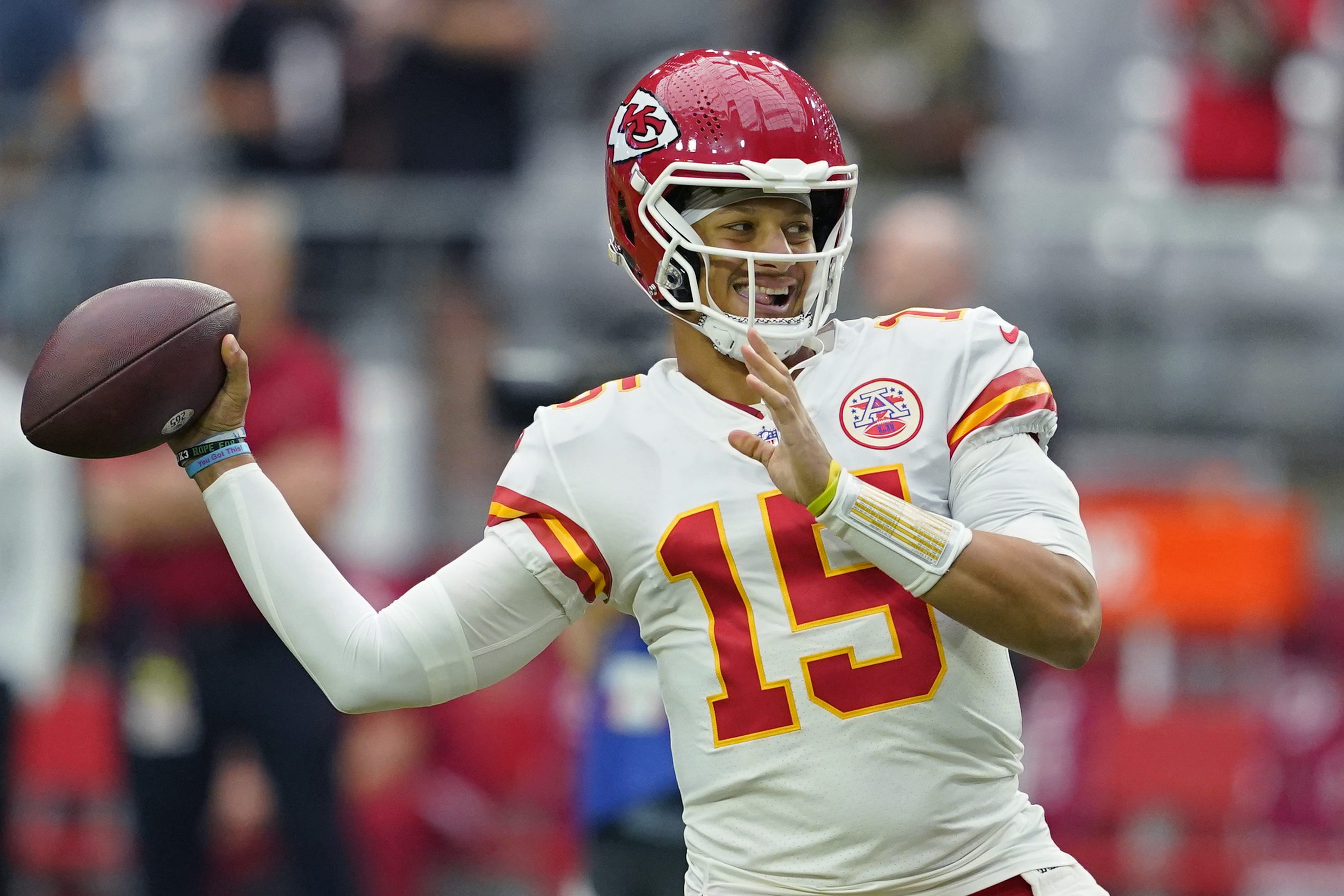 Chiefs vs. Chargers player props, odds, Thursday Night Football picks:  Patrick Mahomes under 305.5 yards 